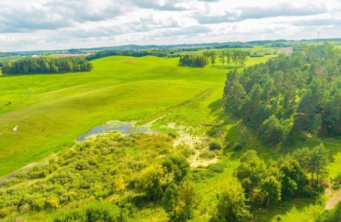 {Nowe prawo ma poprawić jakość powietrza na Warmii i Mazurach.}